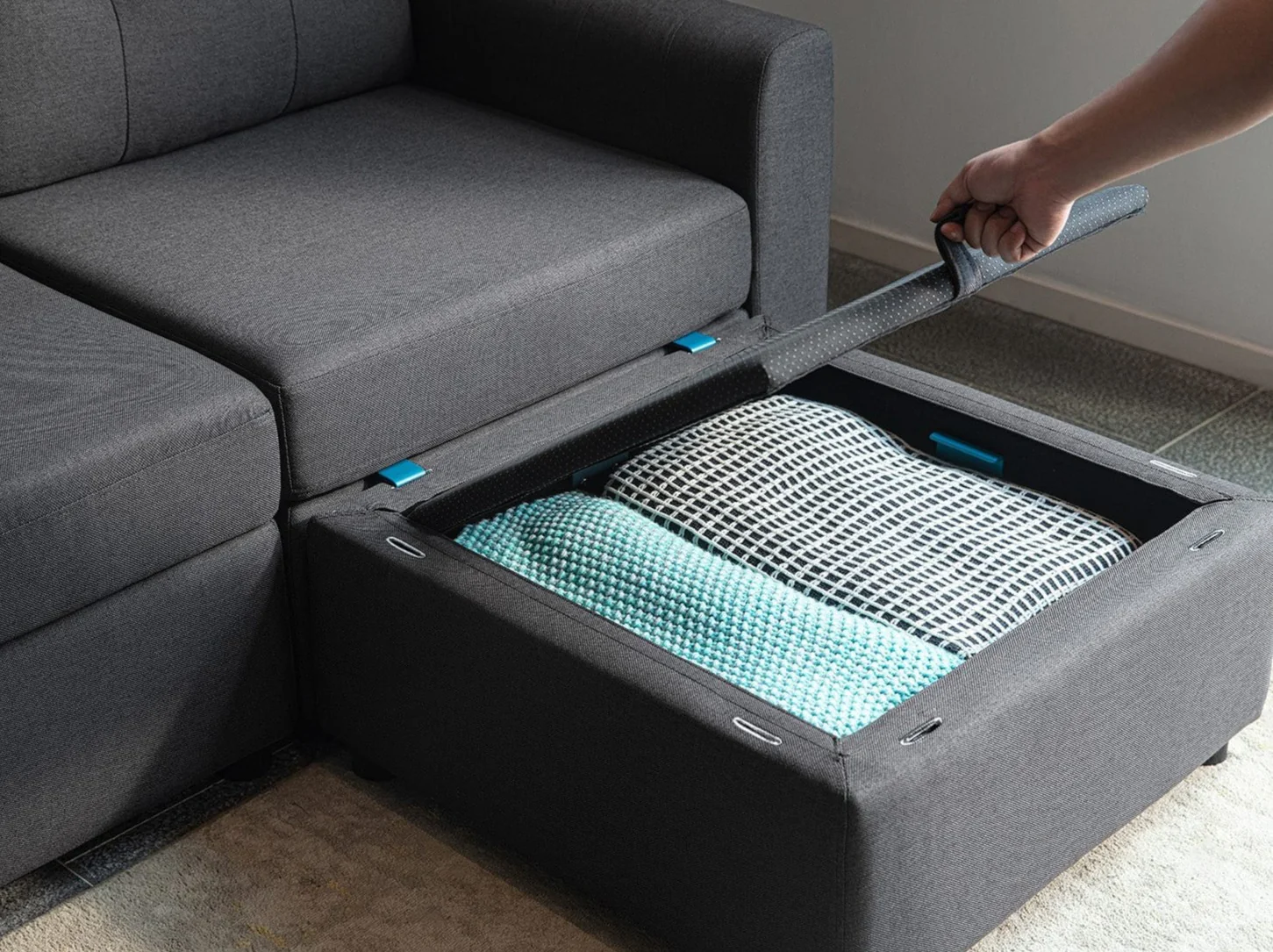 RUBIK III 3 Seats with 3 Ottomans & Console - Image 11
